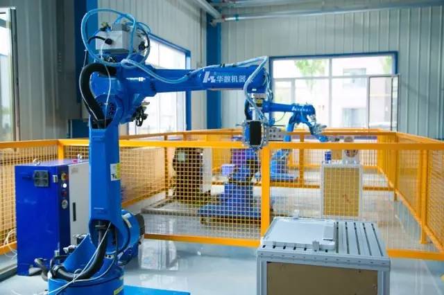 白副市長蒞臨工業(yè)機器人及智能制造應用工程中心參觀調研，共話自動化工程發(fā)展新篇章